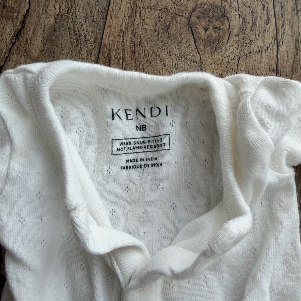 NewBorn Bundle - Zara, Colored Organics, H & M, Carters, Kendi - Picture 8 of 12